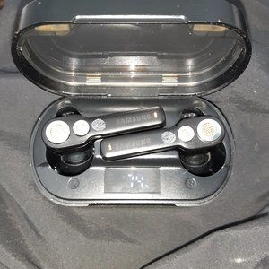 Samsung Live Z17 Earbuds Wireless Bluetooth Noise Reduction